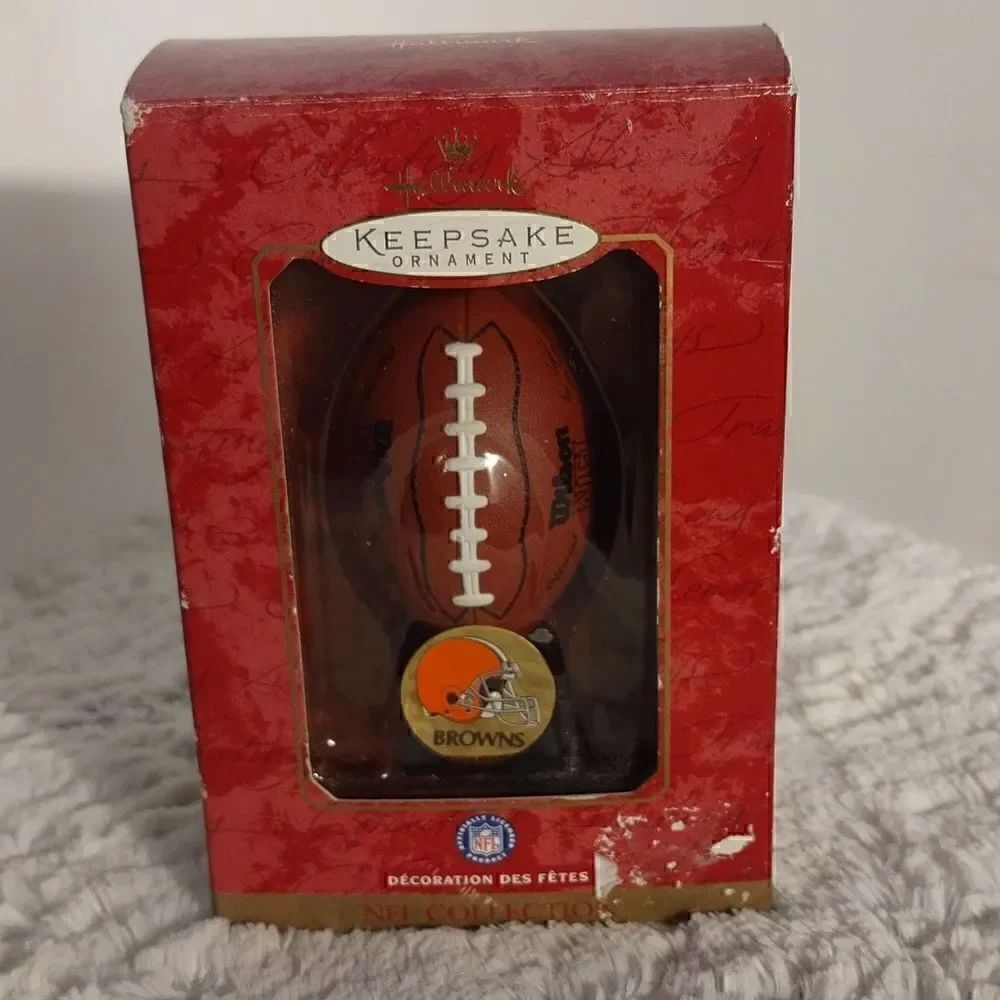 Hallmark Keepsake NFL "Cleveland Browns" Christmas Ornament